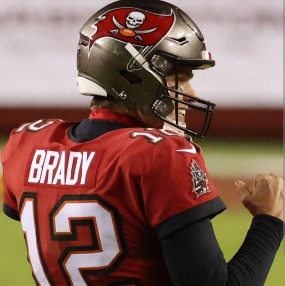 Tom Brady (Nike)-(Buccaneers)-(Jersey)-(Red)-(Used)-(+Free Item)-(XL)-$75.00 - Picture 4 of 10